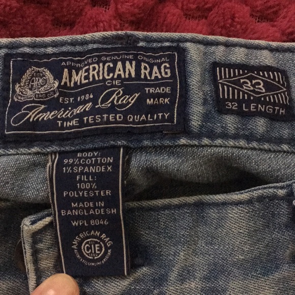 American Rag Men’s light wash distressed jeans - Picture 2 of 4